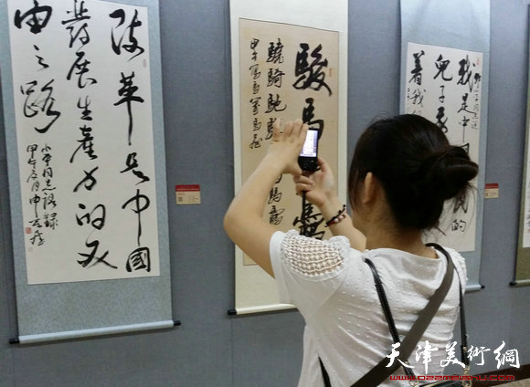 “共和国将军部长书画作品展”在北京中国人民革命军事博物馆开展。