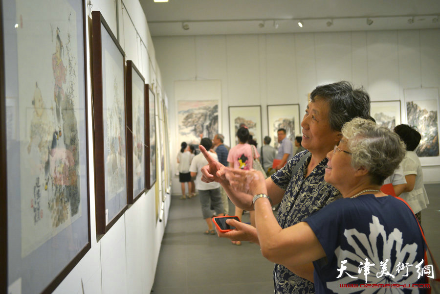 庆“八一” 军旅书画家作品展在天津美术馆开展