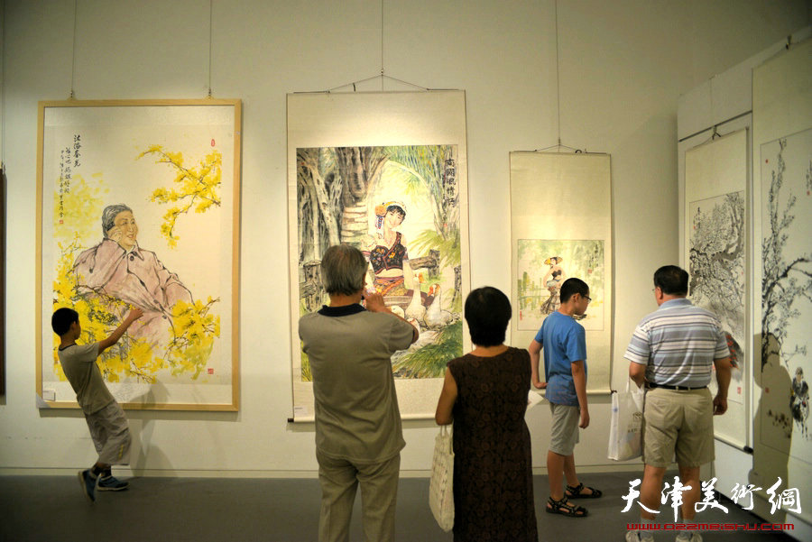 庆“八一” 军旅书画家作品展在天津美术馆开展