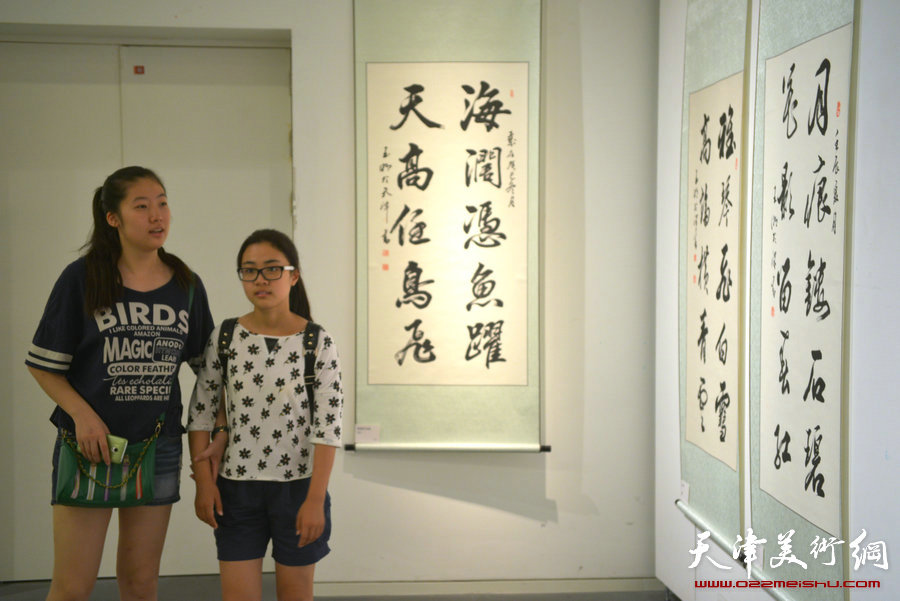 庆“八一” 军旅书画家作品展在天津美术馆开展