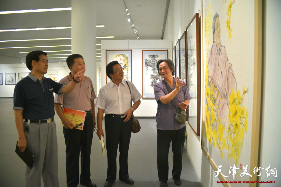 庆“八一” 军旅书画家作品展在天津美术馆开展