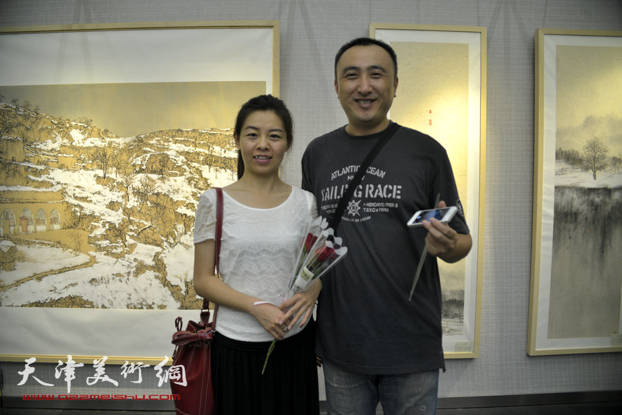 “这山 那水”阚传好山水画作品巡展首站在津展出，图为画展现场。