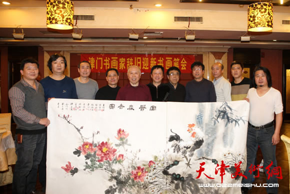 孙富泉在2013年津门书画家辞旧迎新书画笔会上