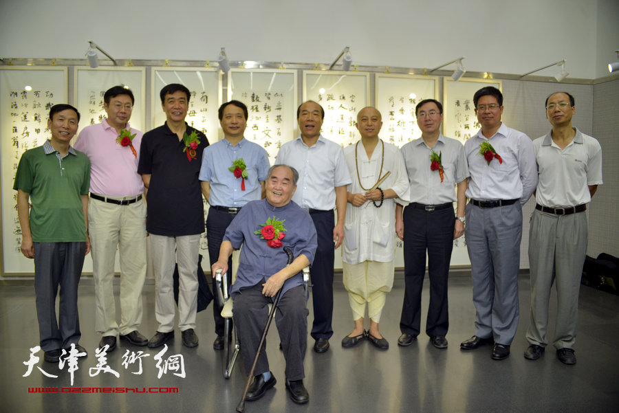 “王树秋书法艺术展”在天津图书馆与广大观众见面。