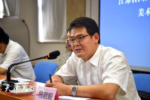 天津市委宣传部文艺处处长杨君毅致辞。