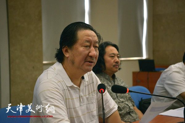 国家画院院长杨晓阳致辞。