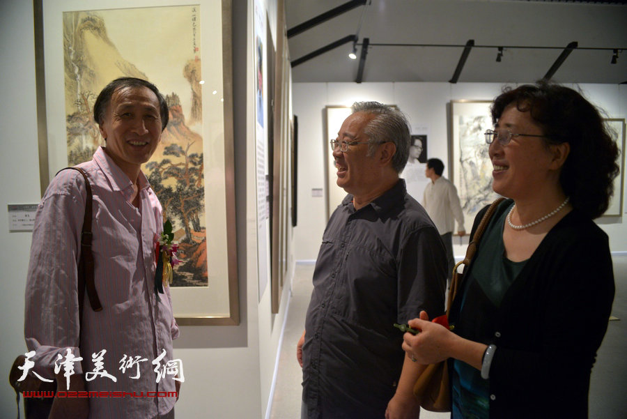 “中国梦·翰墨缘”五画院联展在天津博物馆展出，图为