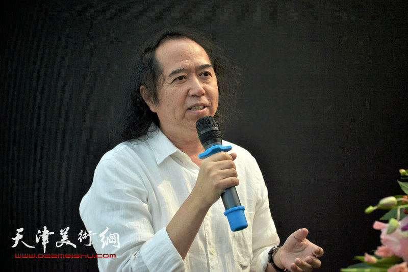天津美院造型艺术学院院长祁海平致辞。