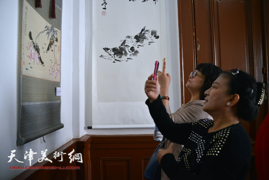 濠上观鱼——中华鱼文画书法绘画展在西洋美术馆开展