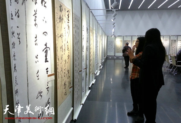“运河墨韵—京津冀地区书法篆刻作品展”在天津图书馆举行。