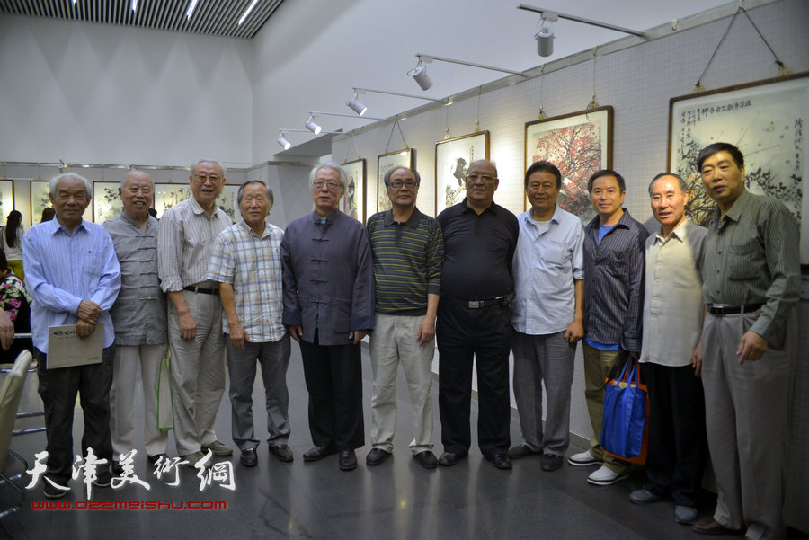 “贾、史、阮、郭”天津花鸟四家画展在天津图书馆举行，图为