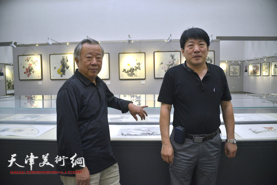 “贾、史、阮、郭”天津花鸟四家画展在天津图书馆举行，图为