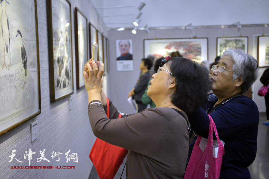 “贾、史、阮、郭”天津花鸟四家画展在天津图书馆举行，图为