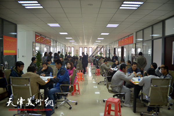 天津市勘察设计行业扑克升级比赛11月2日举行。图为比赛现场。