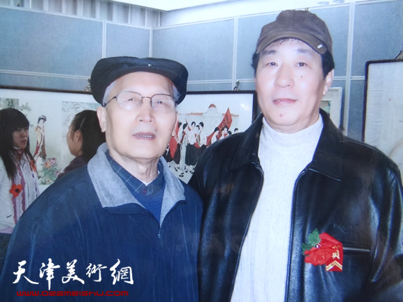 张亚光和田昆（左）在一起