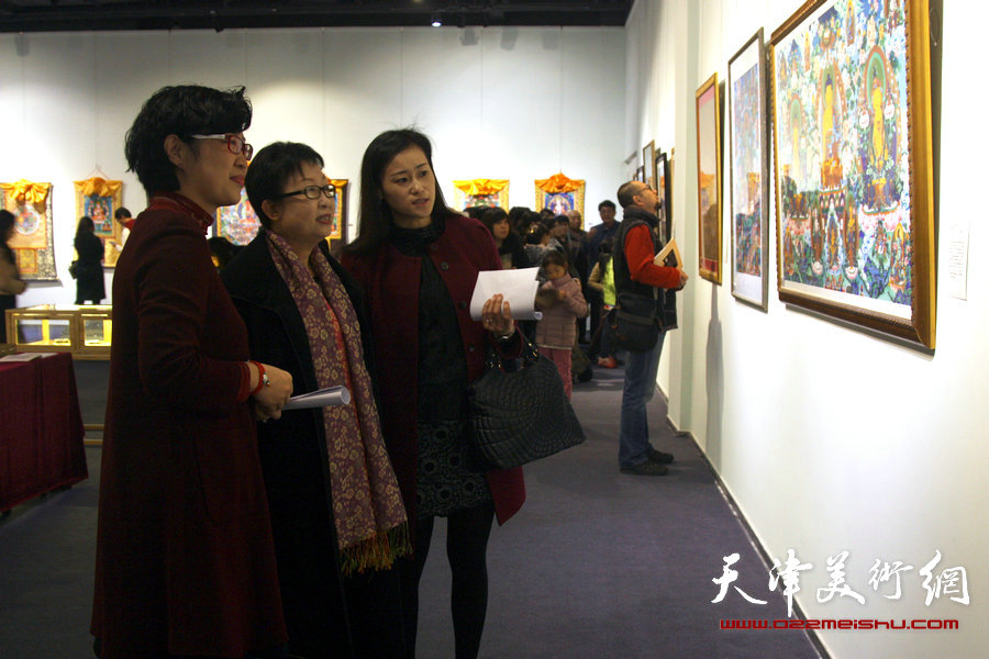 神·韵—唐卡珍品展在天津高新区智慧山艺术中心开展。