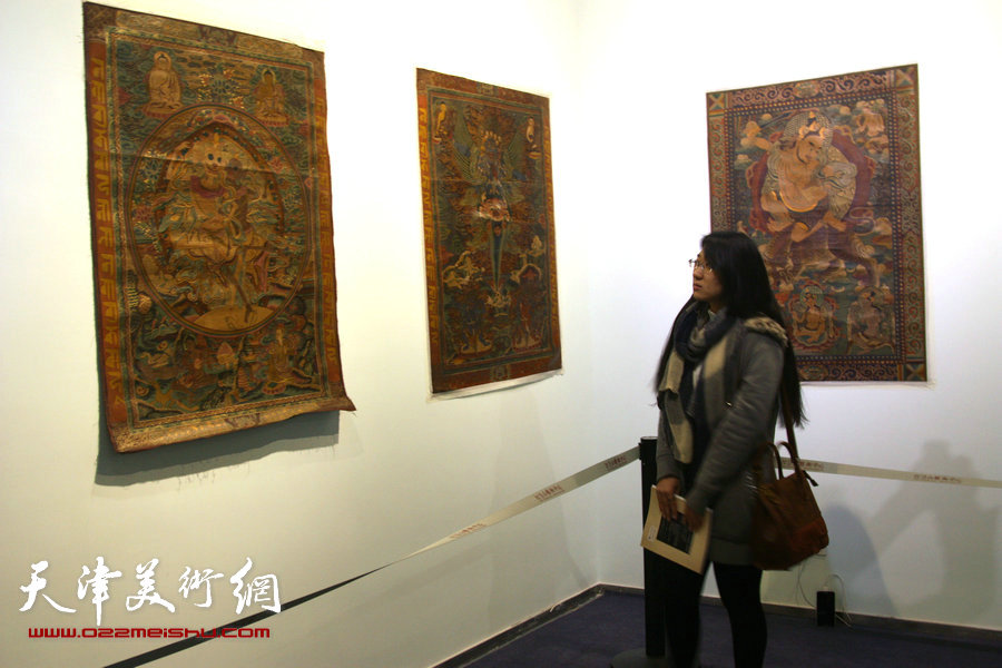 神·韵—唐卡珍品展在天津高新区智慧山艺术中心开展，图为展览现场。