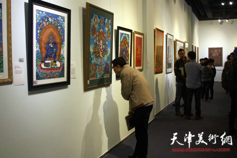 神·韵—唐卡珍品展在天津高新区智慧山艺术中心开展，图为展览现场。