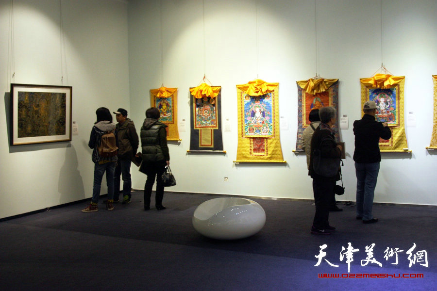 神·韵—唐卡珍品展在天津高新区智慧山艺术中心开展，图为展览现场。