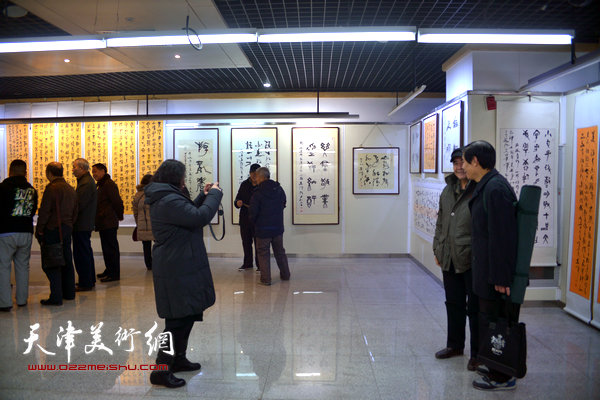 图为李祥平、孙富泉书法生肖画作品邀请展现场