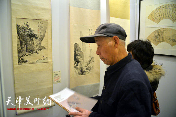 中诺国际2014秋季艺术品拍卖会预展12日—13日在天津迎宾馆举行，图为现场。