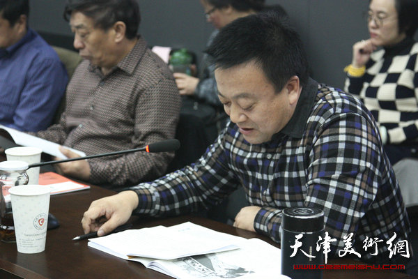 天津市书法家协会组织召开学习贯彻习近平总书记在文艺工作座谈会上的重要讲话精神，图为