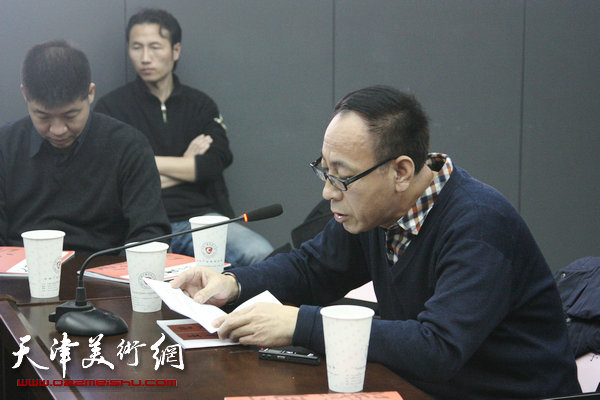 天津市书法家协会组织召开学习贯彻习近平总书记在文艺工作座谈会上的重要讲话精神，图为