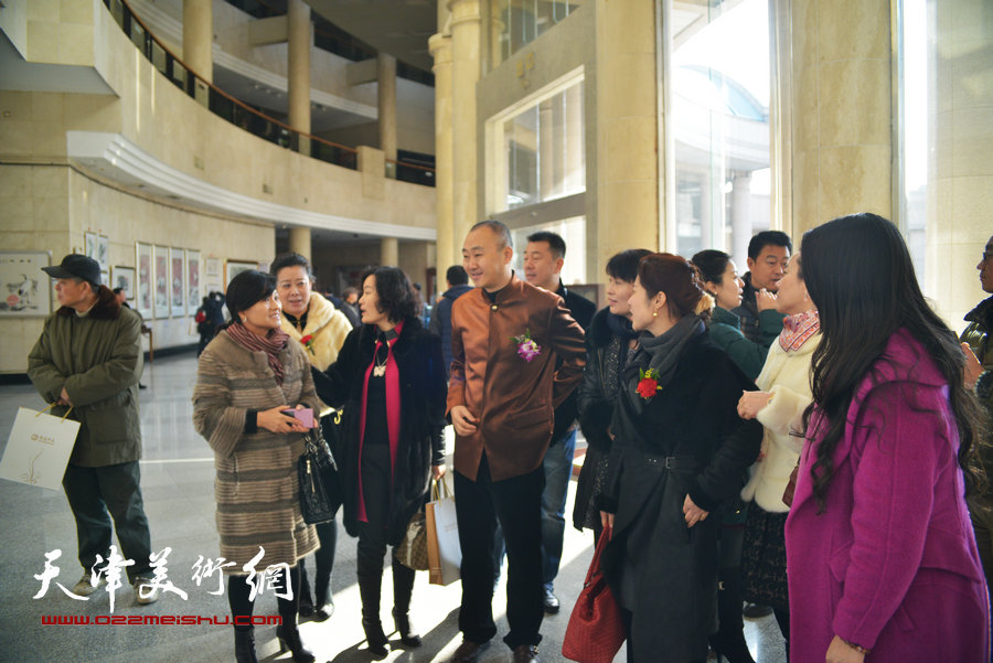 “无上清凉—贾冰吾、柴博森、闫勇中国画展”12月20日在青岛市博物馆开幕。 