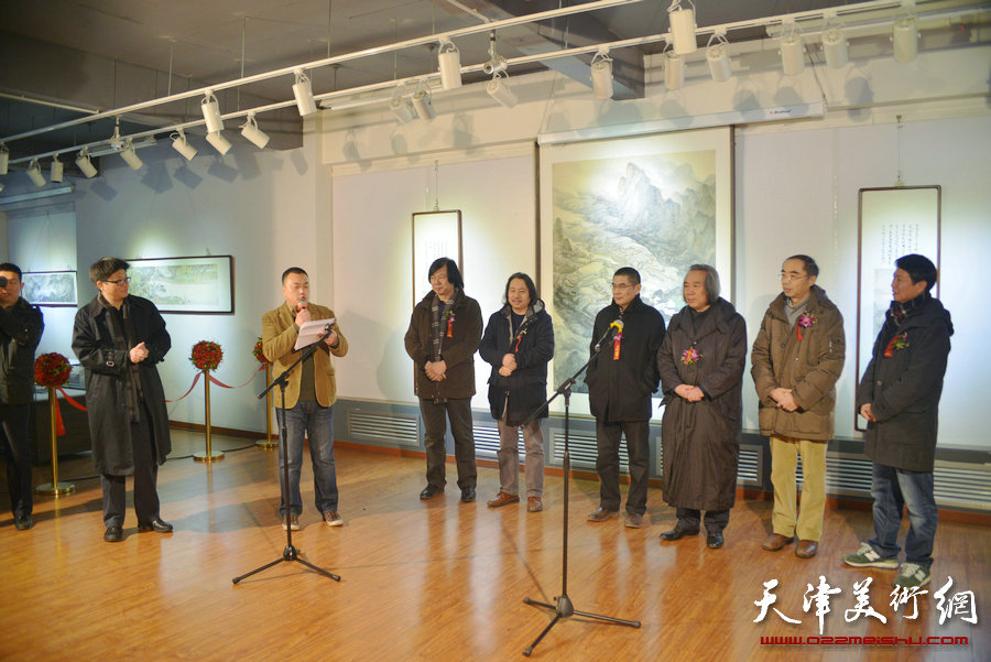 李旭飞2015年山水作品展 水墨青绿打动观众