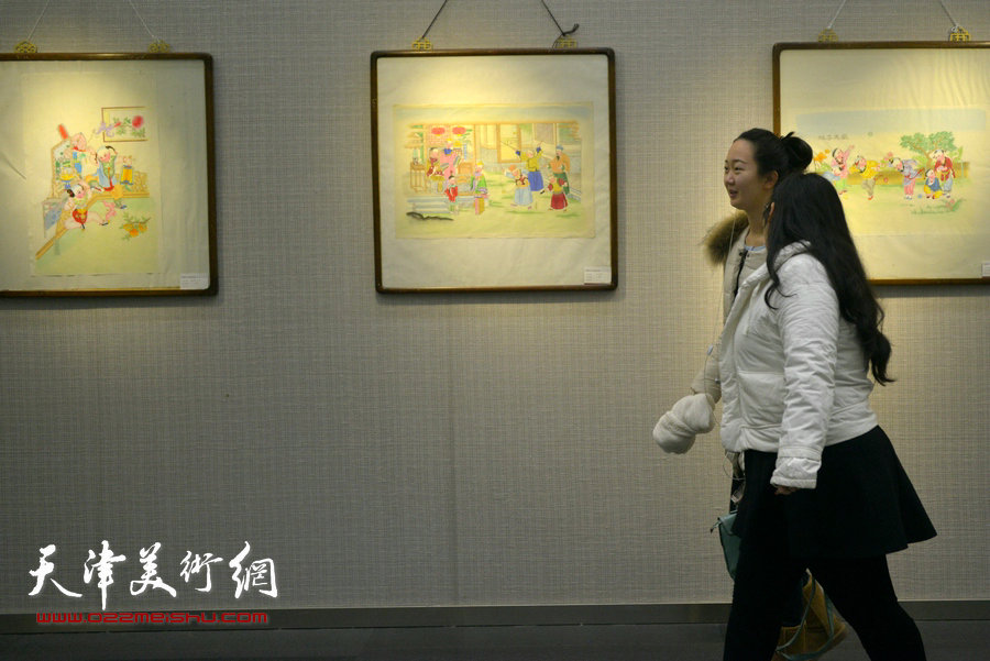 图为霍庆有年画艺术展现场。