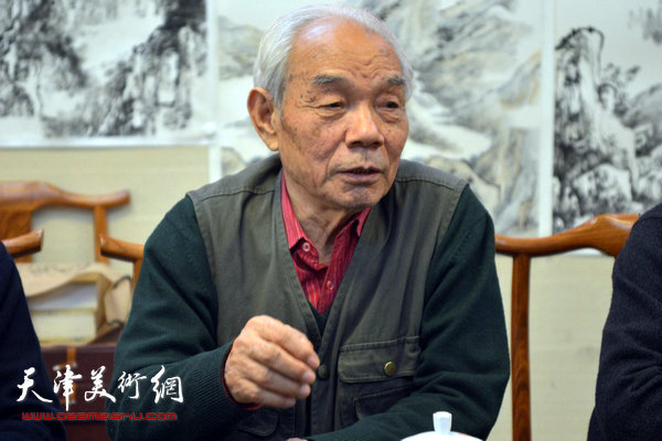青年画家何宁山水画研讨会2月7日举行，图为纪振民。