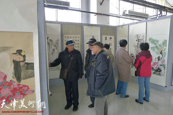 2015·天津市政协之友迎春书画邀请展2月14日开幕，图为画展现场。