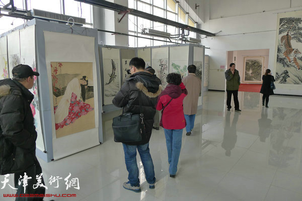 2015·天津市政协之友迎春书画邀请展2月14日开幕，图为画展现场。