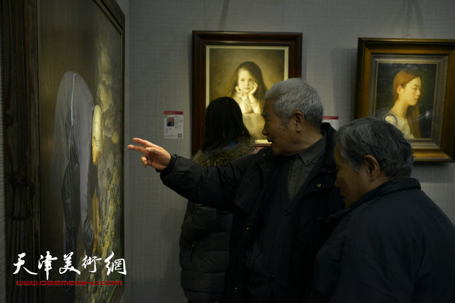 “2015新闽津·学仕文化艺术家邀请展”在津开幕，图为展览现场。