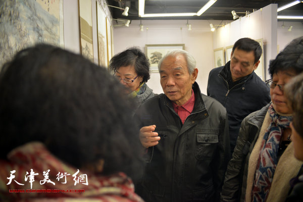 纪念范闻泽—天津美院女同学会作品联展在天美时代举行