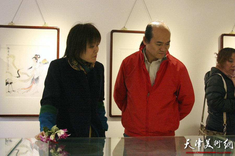 “先进饩羊——孟昭丽、萧慧珠、李澜绘画小品精粹展”开展，图为