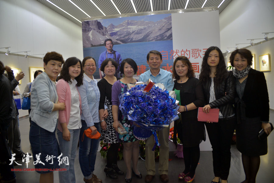“大自然的歌手—李建有水彩画展”4月25日在天津图书馆展厅举行。