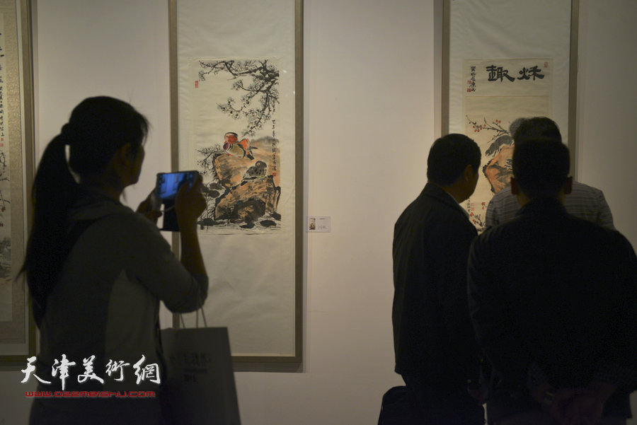 “水墨新世界·天津当代中青年国画精品邀请展29日在天津美术馆开幕，图为画展现场。