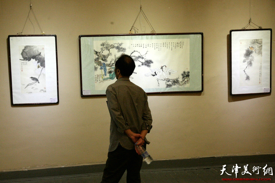 “水墨青春·天津青年书画家学术展”5月1日在天津西洋美术馆开展，图为