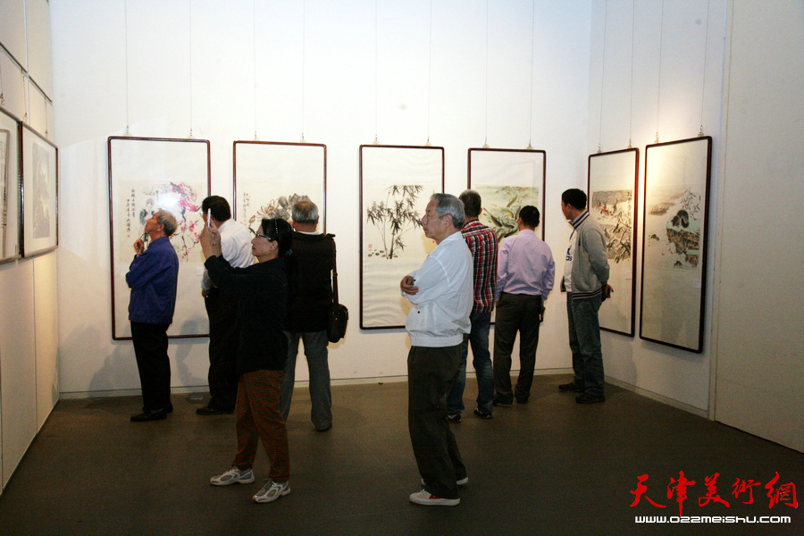 “津门画语”津门书画院第五届年展在天津美术馆开展，图为展览现场。