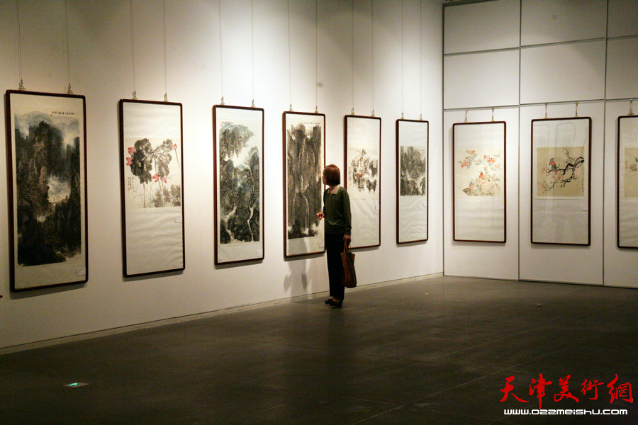 “津门画语”津门书画院第五届年展在天津美术馆开展，图为展览现场。