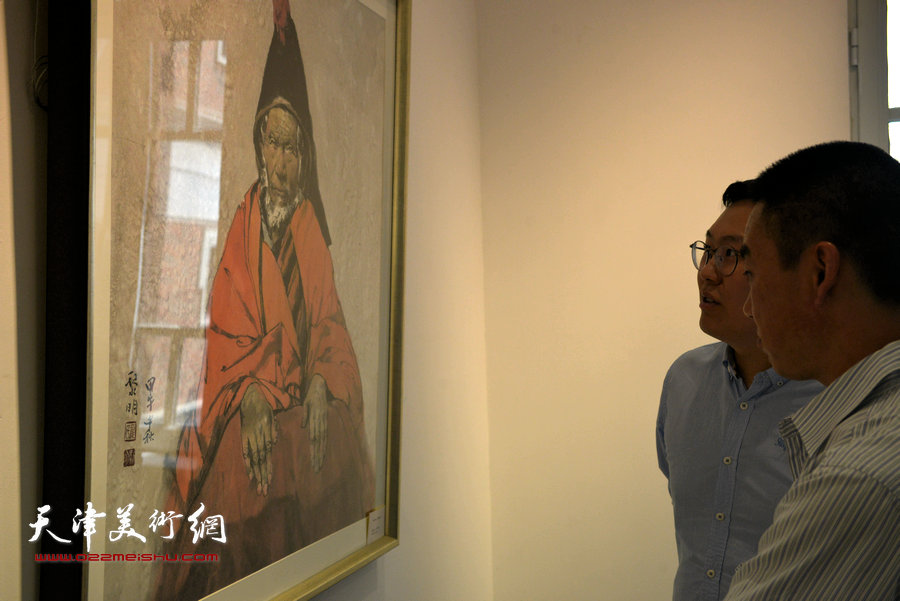 著名画家庞黎明水墨肖像画展暨作品研讨会举行，图为画展现场。