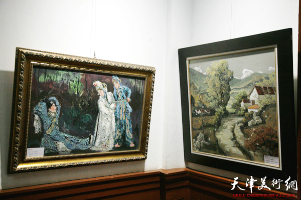 “走进宋庄——北京宋庄职业画家原创作品展”在天津西洋美术馆举行，图为展览现场。