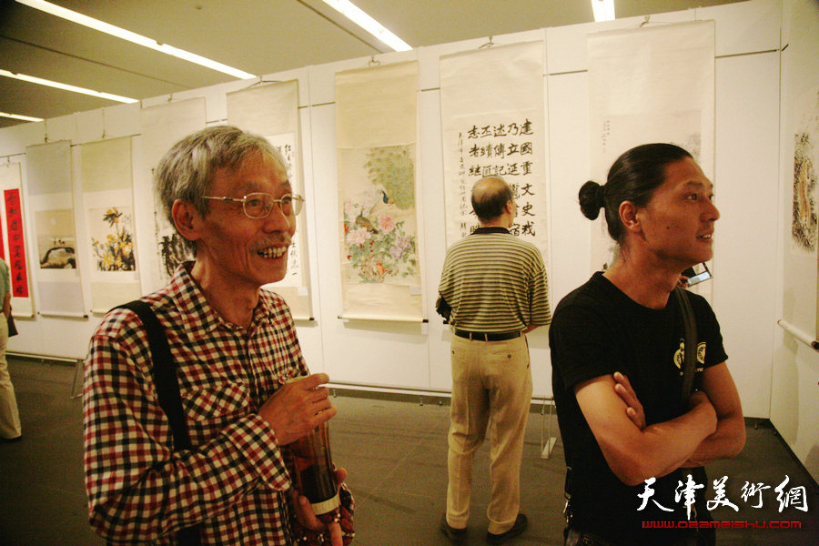 京津冀晋蒙五省市文史研究馆书画展在天津美术馆开幕，图为