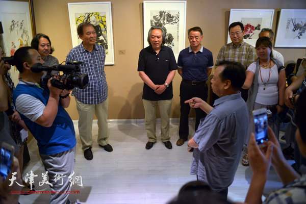 澄怀观道·霍春阳艺术历程展（私人收藏系列）23日在鼎天美术公馆开幕。