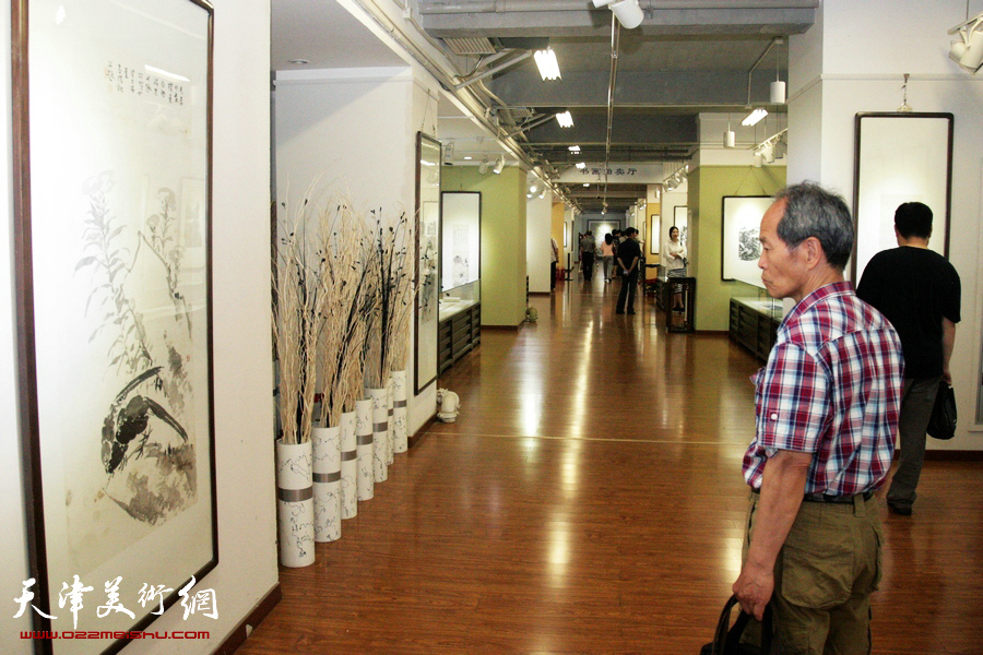 “守正——霍春阳师生作品展”在鸿德艺术馆开幕，图为