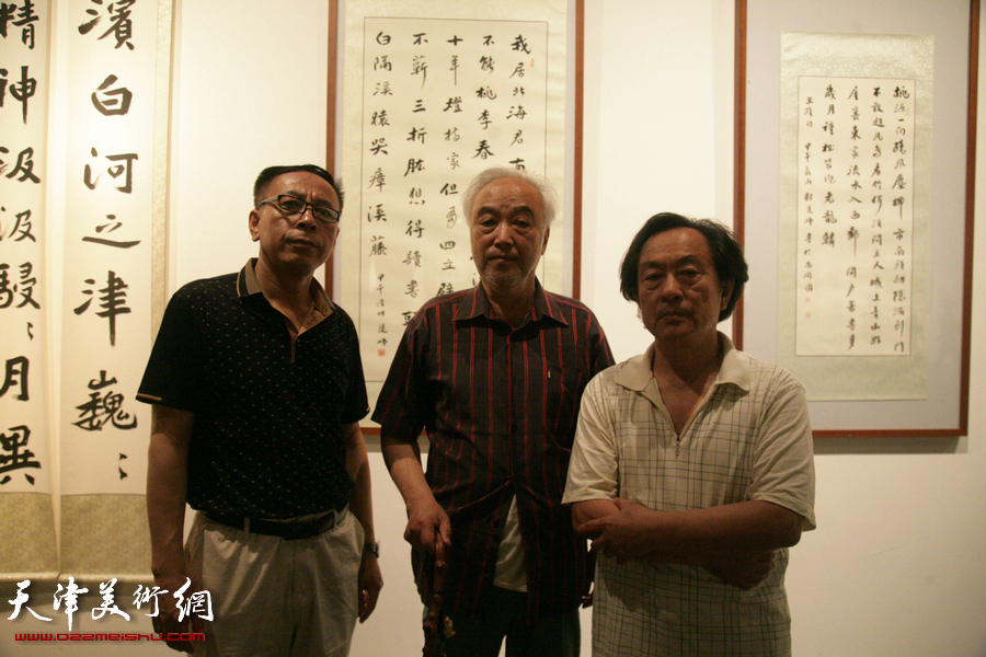 “艺海泛槎——刘运峰书法展”在天津美术馆开幕，图为