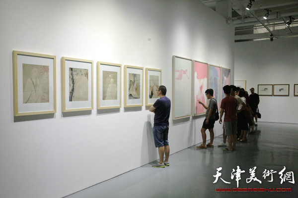 “中国水墨现场·2015天津”展览开展，图为展览现场。