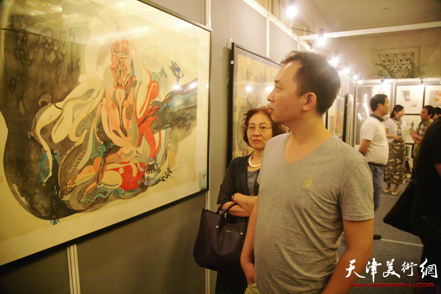 无上清凉—朱懿、贾冰吾、李寅虎、闫勇书画展在天津迎宾馆举行，图为展览现场。