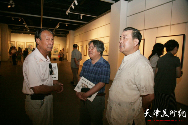 “虎痴”李平野先生作品纪念展在天津美术馆举行，图为